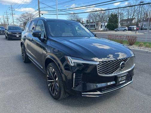 Onyx Black Metallic 2025 Volvo XC90 B6 Plus 7-Seater