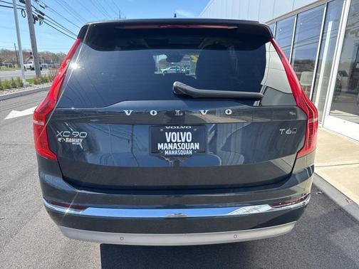 2022 Volvo XC90 T6 Inscription