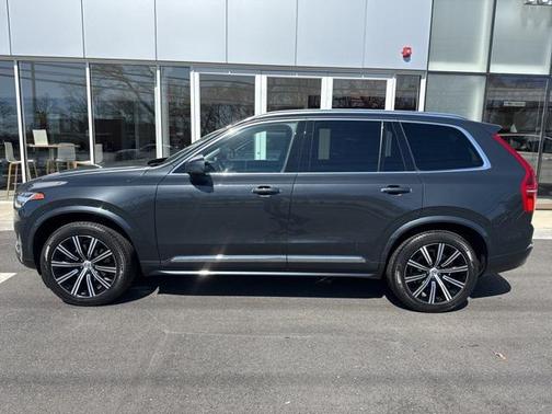 2022 Volvo XC90 T6 Inscription