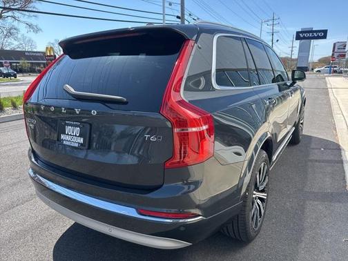 2022 Volvo XC90 T6 Inscription