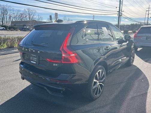 2025 Volvo XC60 B5 Plus