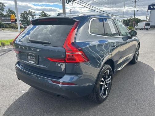 2021 Volvo XC60 T5 Momentum