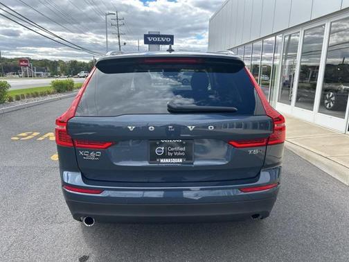 2021 Volvo XC60 T5 Momentum