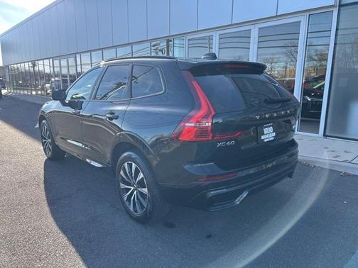 2025 Volvo XC60 B5 Plus