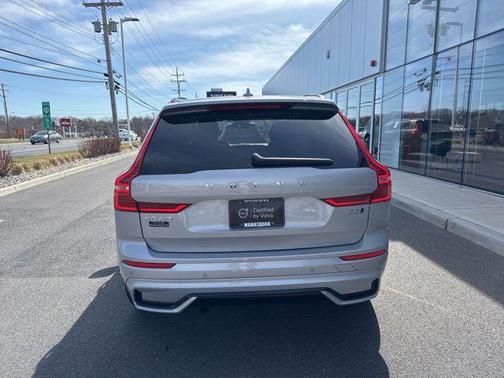 2025 Volvo XC60 B5 Plus