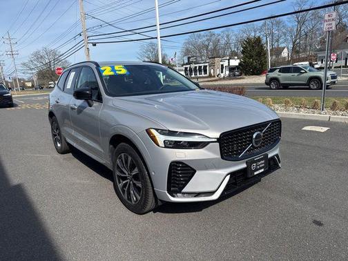 2025 Volvo XC60 B5 Plus