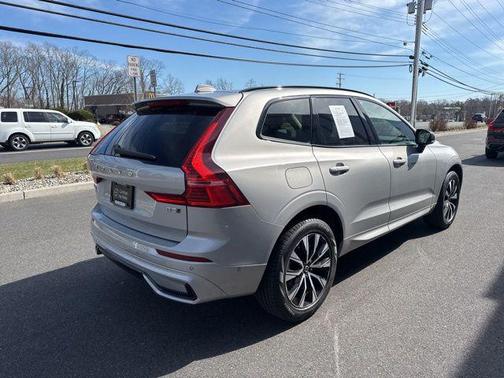 2025 Volvo XC60 B5 Plus