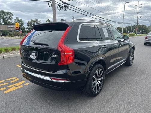 2024 Volvo XC90 B5 Plus Bright Theme