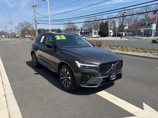 2025 Volvo XC60 B5 Plus