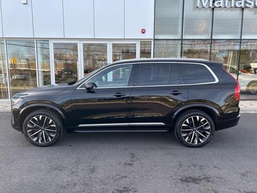 2025 Volvo XC90 B6 Plus 7-Seater