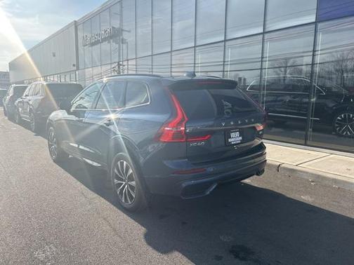 2025 Volvo XC60 B5 Plus
