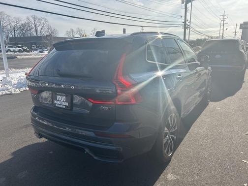 2025 Volvo XC60 B5 Plus