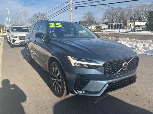 2025 Volvo XC60 B5 Plus