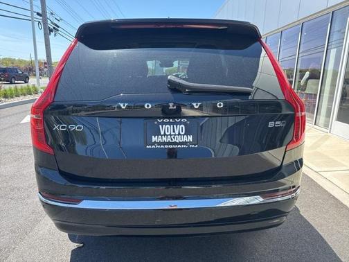 2024 Volvo XC90 B5 Plus Bright Theme