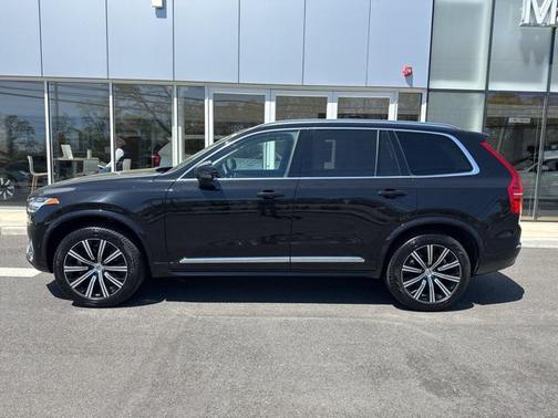 2024 Volvo XC90 B5 Plus Bright Theme