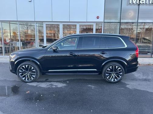 2025 Volvo XC90 B6 Plus 7-Seater