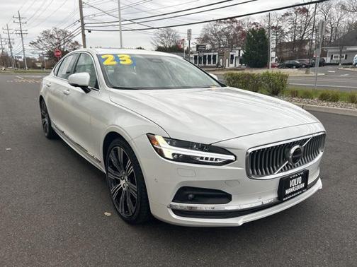 2023 Volvo S90 B6 Plus