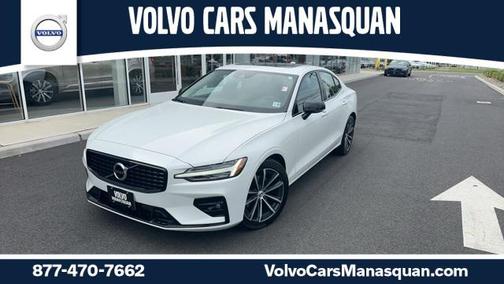 2021 Volvo S60 T5 Momentum