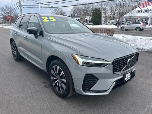 2025 Volvo XC60 B5 Plus