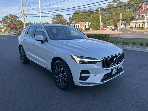 2022 Volvo XC60 B5 Inscription