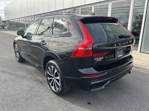 2025 Volvo XC60 B5 Core