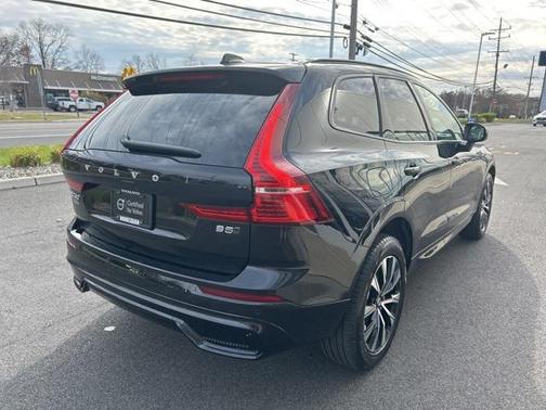 2025 Volvo XC60 B5 Core