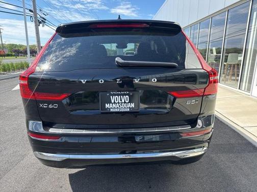 2022 Volvo XC60 B5 Inscription