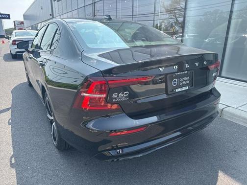 2025 Volvo S60 B5 Plus