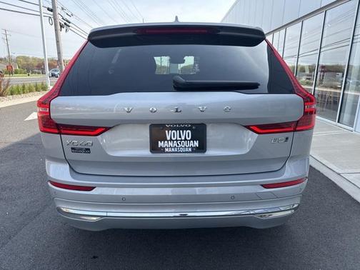 2022 Volvo XC60 B5 Inscription