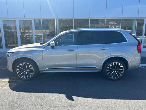 Silver Dawn Metallic 2025 Volvo XC90 B6 Plus 7-Seater