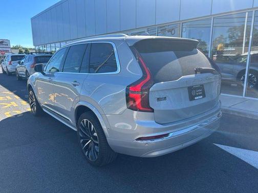 Silver Dawn Metallic 2025 Volvo XC90 B6 Plus 7-Seater