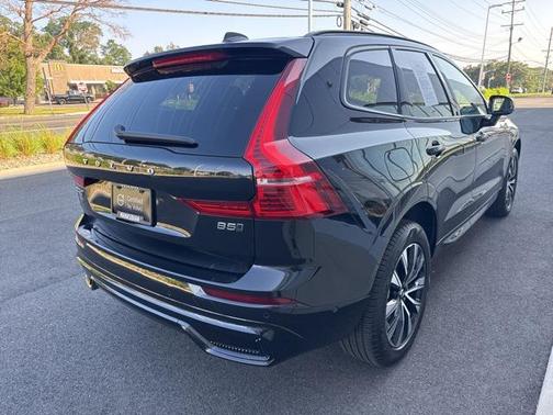 2025 Volvo XC60 Plus