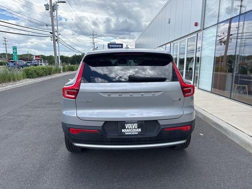 Silver Dawn Metallic 2025 Volvo XC40 B5 Plus Bright Theme