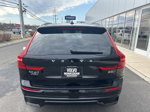 2025 Volvo XC60 B5 Plus