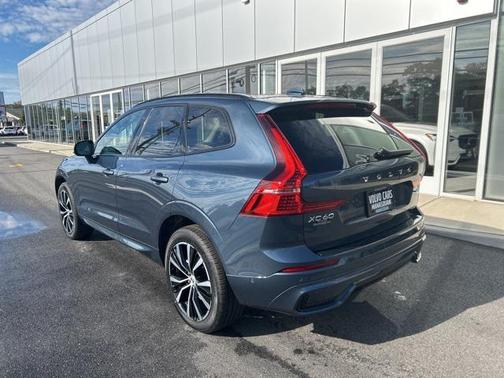 2025 Volvo XC60 B5 Plus