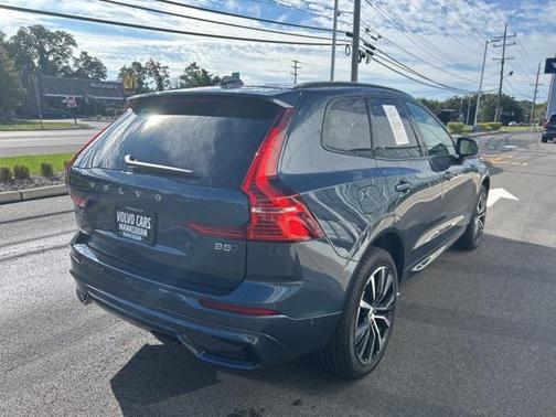 2025 Volvo XC60 B5 Plus