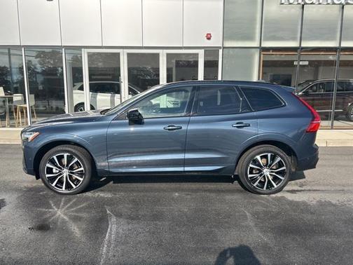 2025 Volvo XC60 B5 Plus