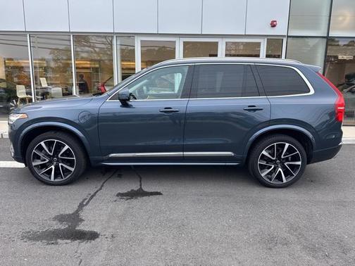 2021 Volvo XC90 Recharge Plug-In Hybrid T8 Inscription Expression 7 Passenger