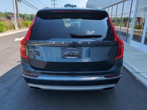 2021 Volvo XC90 Recharge Plug-In Hybrid T8 Inscription Expression 7 Passenger