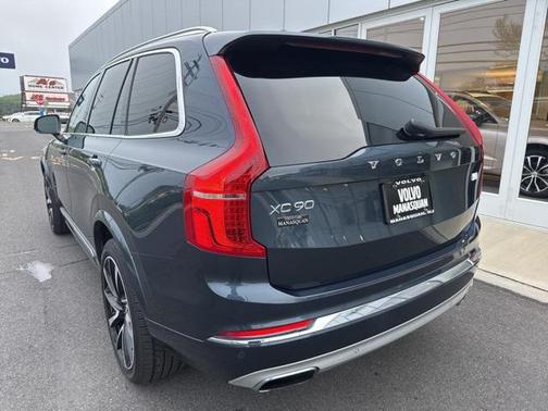 2021 Volvo XC90 Recharge Plug-In Hybrid T8 Inscription Expression 7 Passenger