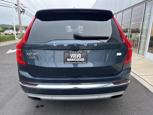 2021 Volvo XC90 Recharge Plug-In Hybrid T8 Inscription Expression 7 Passenger