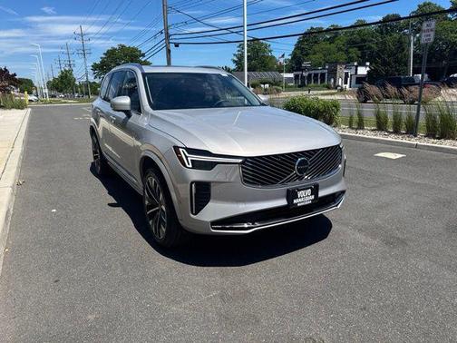 Silver Dawn Metallic 2025 Volvo XC90 B6 Plus 7-Seater