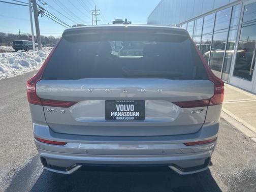 2025 Volvo XC60 B5 Plus