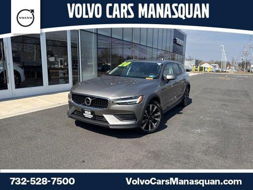 2020 Volvo V60 Cross Country T5