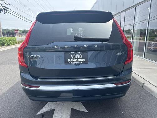 2025 Volvo XC90 B6 Plus 7-Seater