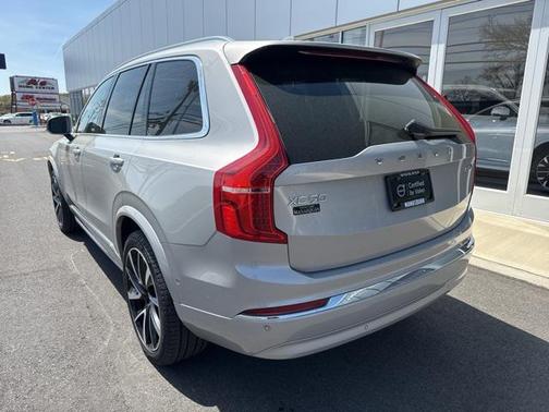 2024 Volvo XC90 B5 Plus Bright Theme