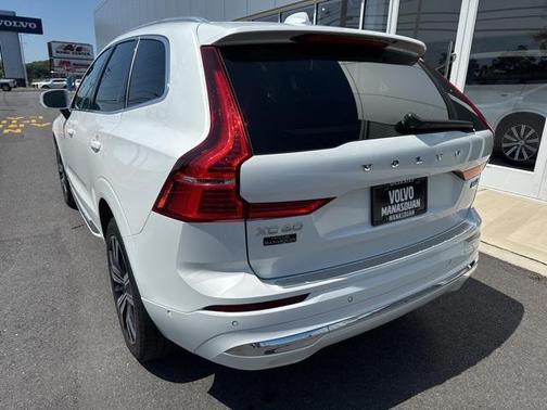2022 Volvo XC60 B6 Inscription