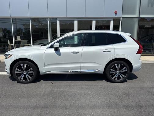 2022 Volvo XC60 B6 Inscription