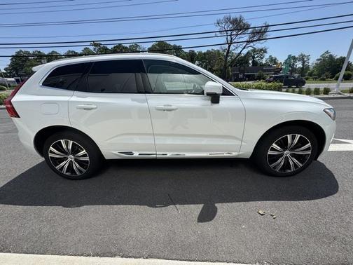 2022 Volvo XC60 B6 Inscription
