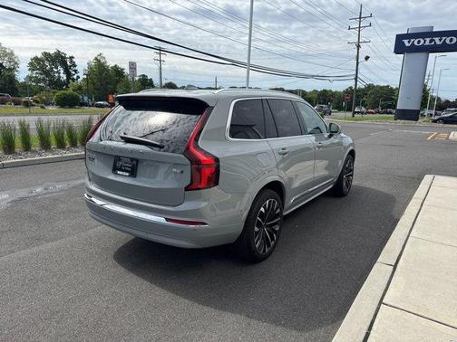 Vapour Grey Metallic 2025 Volvo XC90 B6 Plus 7-Seater